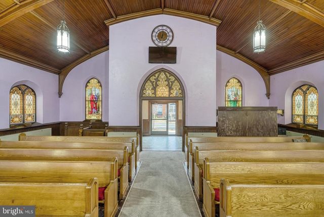 811 E MARKET ST, York, PA 17403