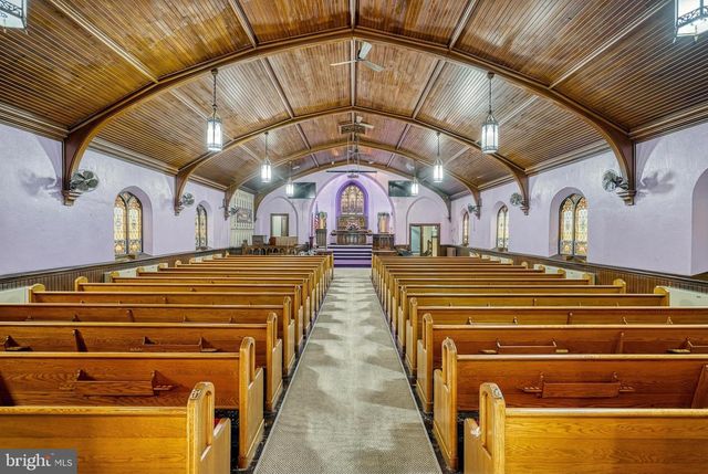 811 E MARKET ST, York, PA 17403