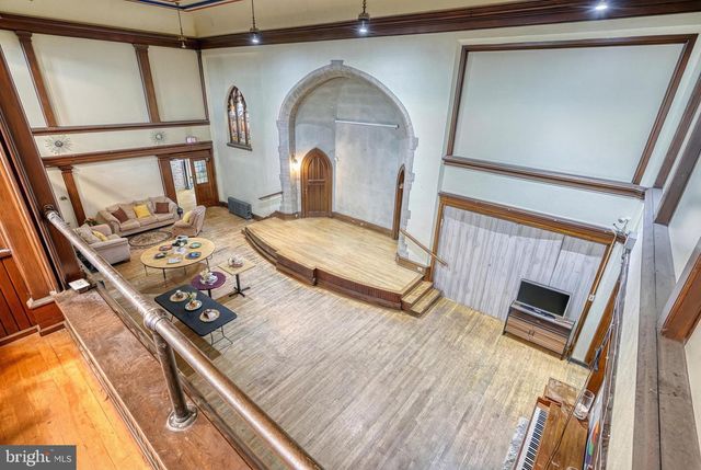 811 E MARKET ST, York, PA 17403