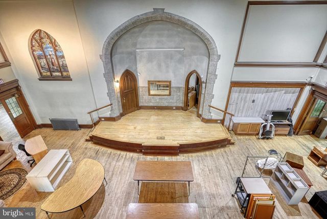 811 E MARKET ST, York, PA 17403