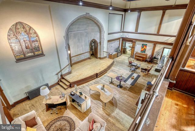 811 E MARKET ST, York, PA 17403