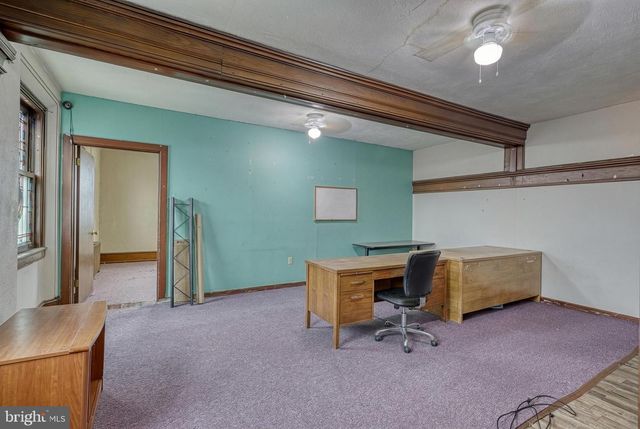 811 E MARKET ST, York, PA 17403