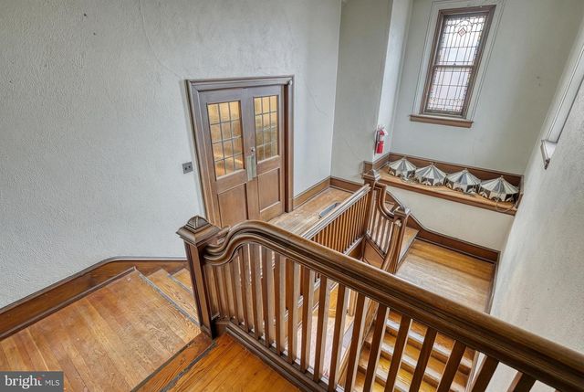 811 E MARKET ST, York, PA 17403