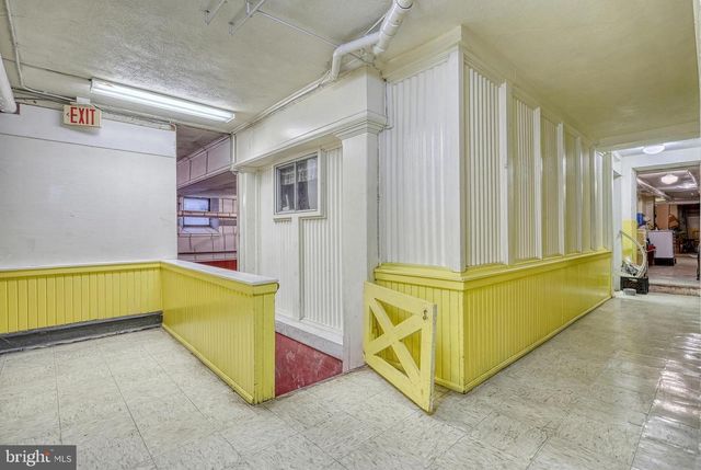 811 E MARKET ST, York, PA 17403