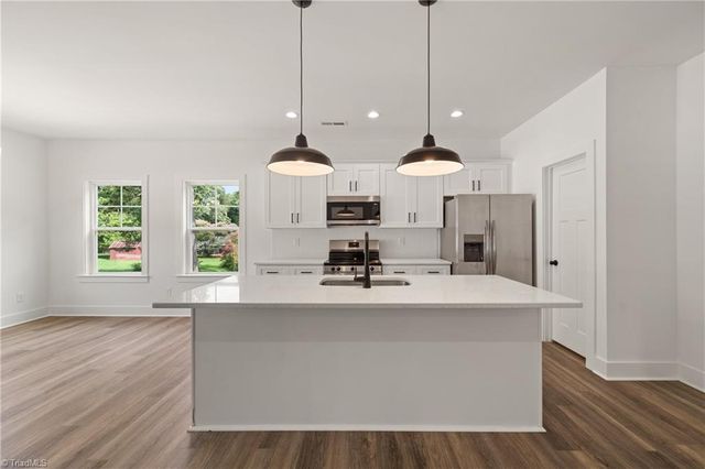 1643 Ralee Drive, Winston-salem, NC 27127