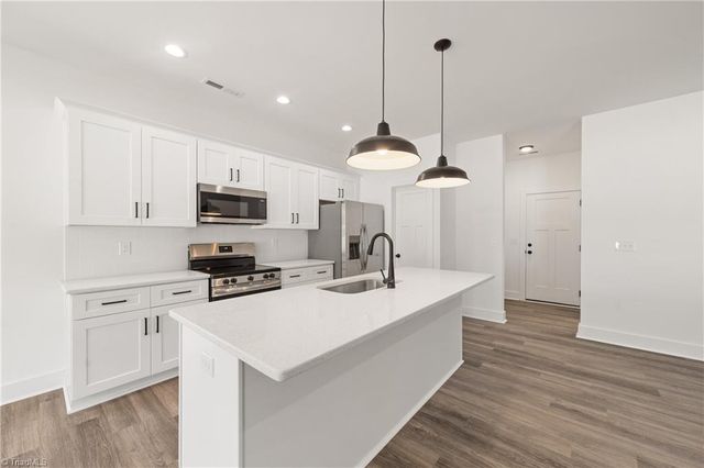 1643 Ralee Drive, Winston-salem, NC 27127