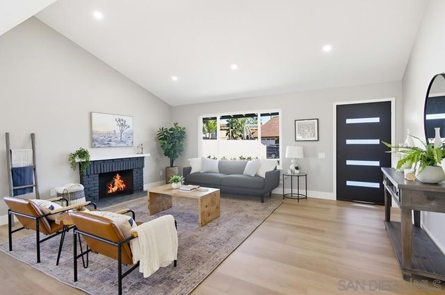 15220 Amalia St, San Diego, CA 92129