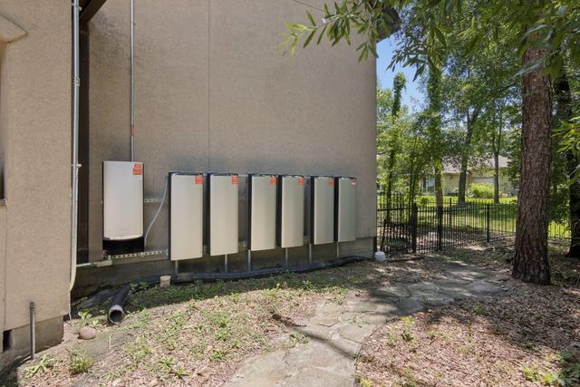 3818 Waterbend Cove, Spring, TX 77386