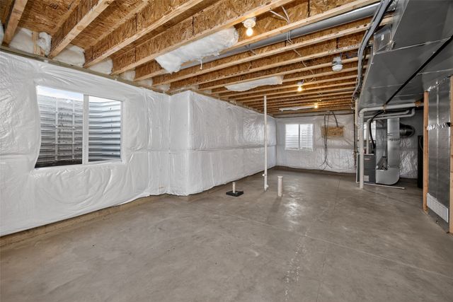 1053 NW Yorktown Drive, Waukee, IA 50263