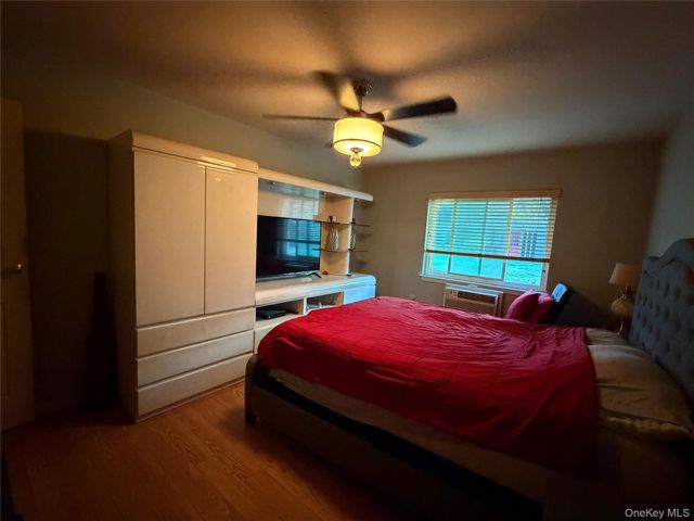 42 Richmond Boulevard 1B, Ronkonkoma, NY 11779