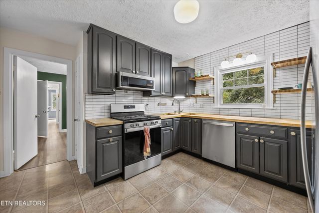 5415 Lynnette Rd, Knoxville, TN 37918