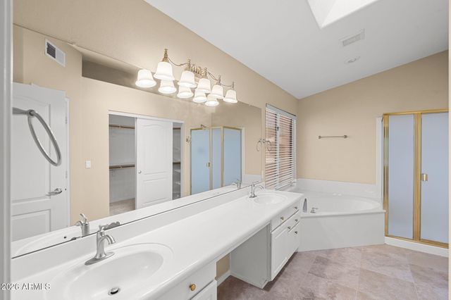 908 E MOUNTAIN SAGE Drive, Phoenix, AZ 85048