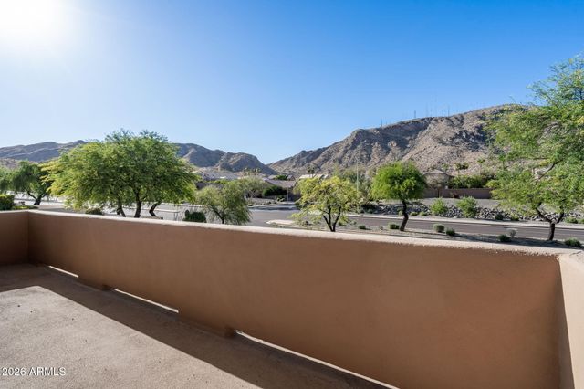 908 E MOUNTAIN SAGE Drive, Phoenix, AZ 85048
