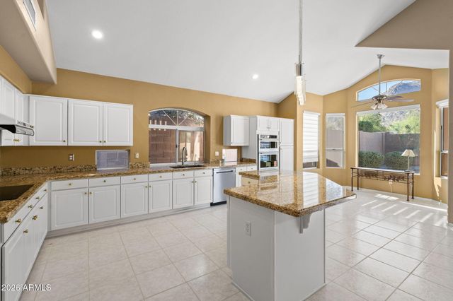 908 E MOUNTAIN SAGE Drive, Phoenix, AZ 85048