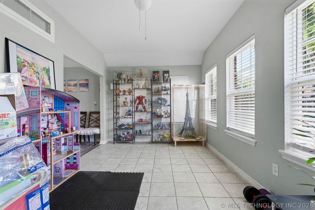 2009 5th Avenue NW, Ardmore, OK 73401