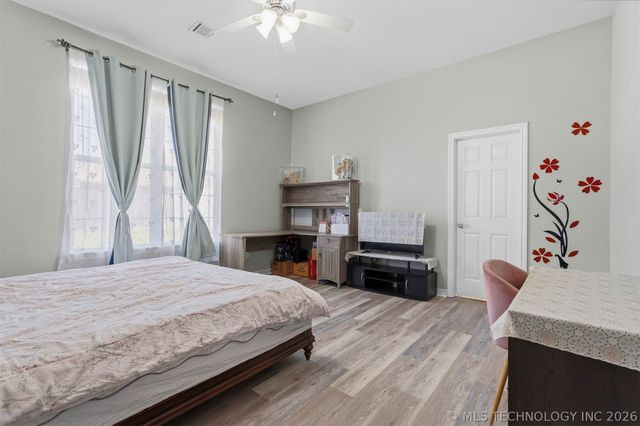 2009 5th Avenue NW, Ardmore, OK 73401