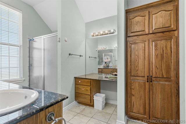 2009 5th Avenue NW, Ardmore, OK 73401