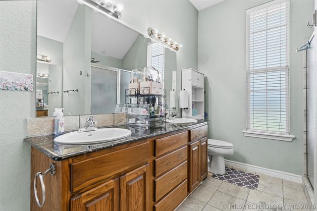 2009 5th Avenue NW, Ardmore, OK 73401