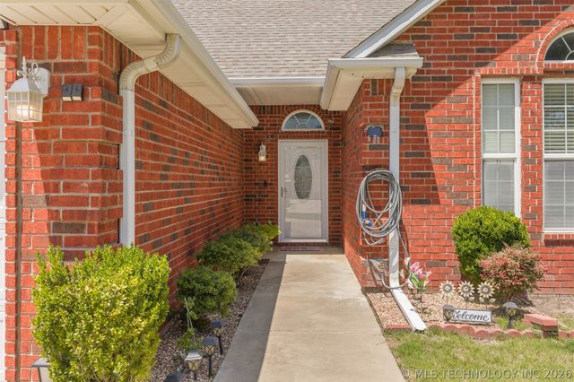 2009 5th Avenue NW, Ardmore, OK 73401