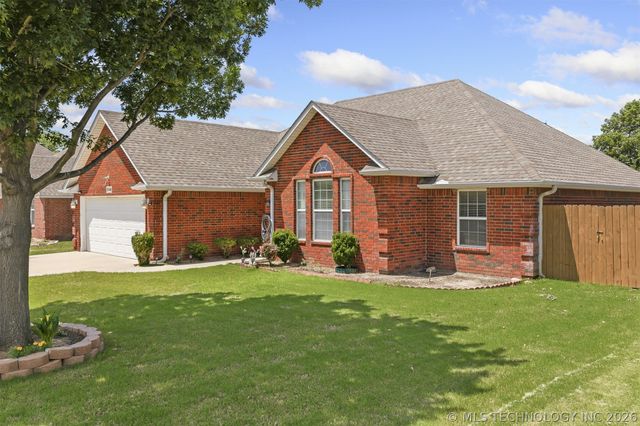 2009 5th Avenue NW, Ardmore, OK 73401