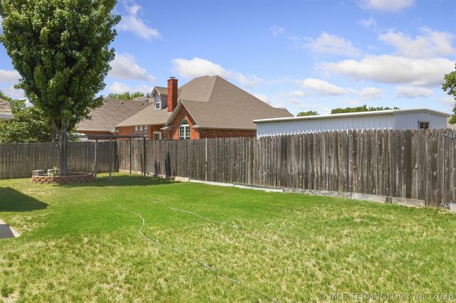 2009 5th Avenue NW, Ardmore, OK 73401