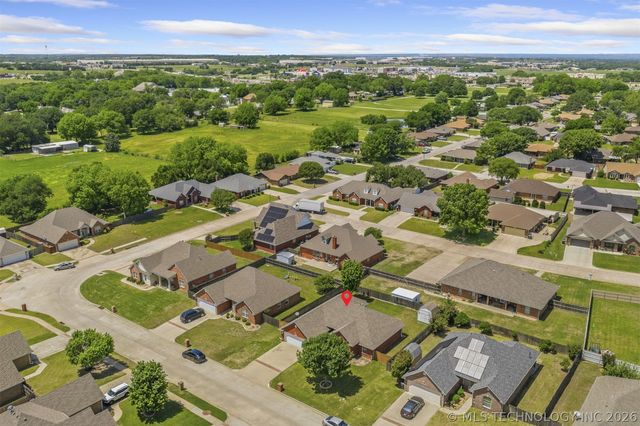 2009 5th Avenue NW, Ardmore, OK 73401