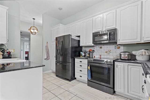 2009 5th Avenue NW, Ardmore, OK 73401
