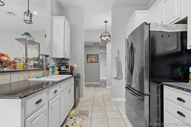 2009 5th Avenue NW, Ardmore, OK 73401