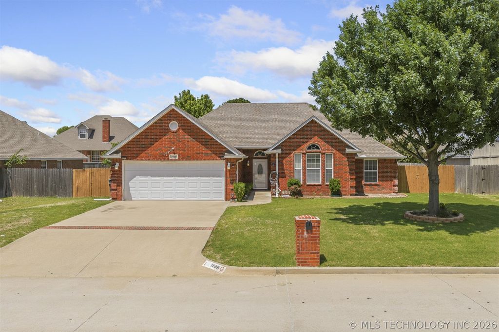 2009 5th Avenue NW, Ardmore, OK 73401