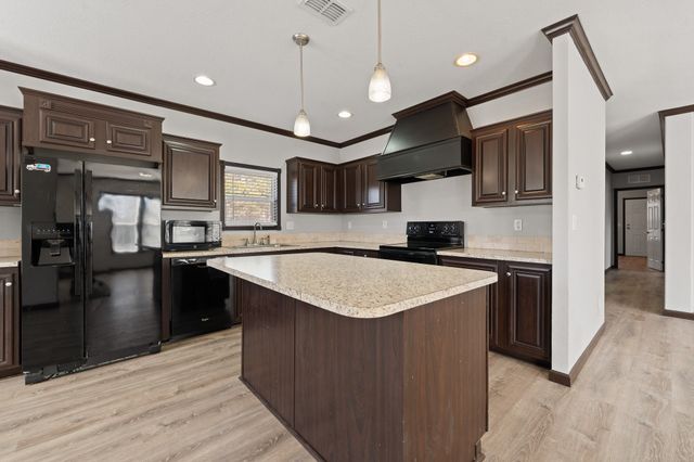 9419 Hilltop Street, Rio Vista, TX 76093