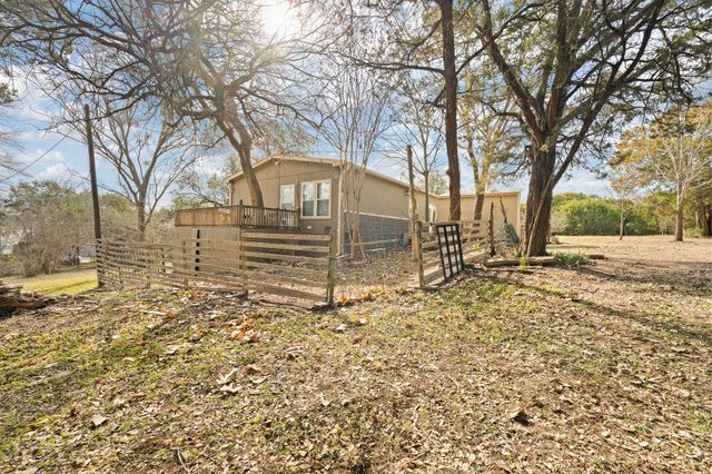 9419 Hilltop Street, Rio Vista, TX 76093