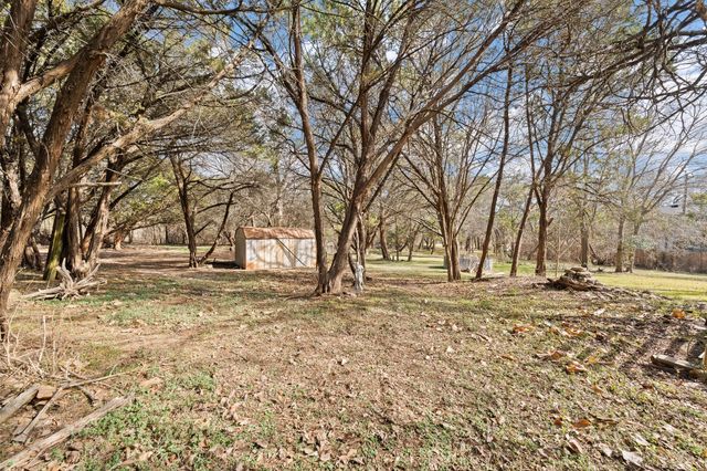 9419 Hilltop Street, Rio Vista, TX 76093