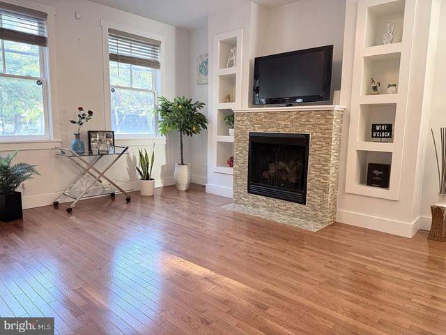 457 S 6TH ST, Camden, NJ 08103