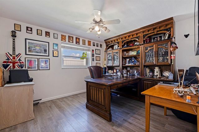 1894 TANGLEWOOD DRIVE NE, St Petersburg, FL 33702