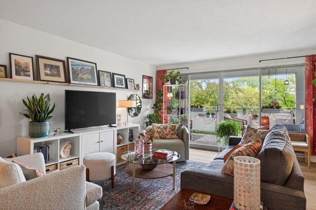 6450 York Avenue S 414, Edina, MN 55435