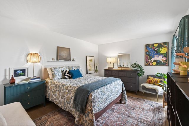6450 York Avenue S 414, Edina, MN 55435