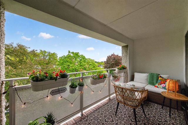 6450 York Avenue S 414, Edina, MN 55435