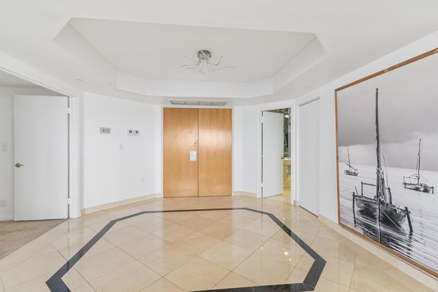 20185 E Country Club Drive 901, Aventura, FL 33180