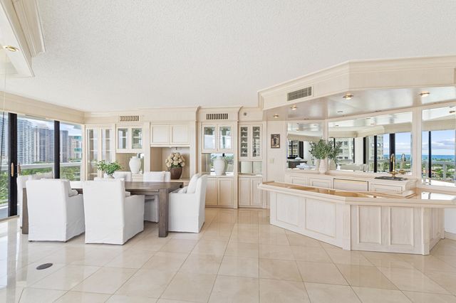 20185 E Country Club Drive 901, Aventura, FL 33180