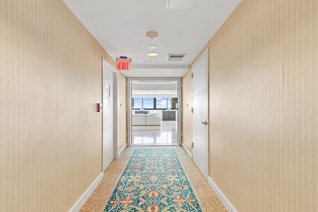 20185 E Country Club Drive 901, Aventura, FL 33180