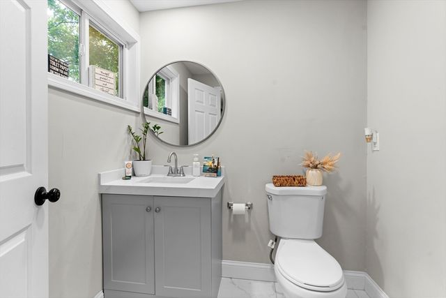 11 Heroult Rd, Worcester, MA 01606