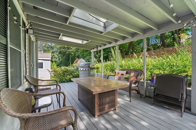 11 Heroult Rd, Worcester, MA 01606