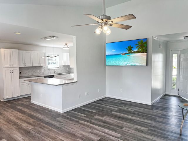 7225 Sweet Grass Boulevard, Hanahan, SC 29410