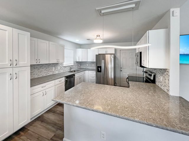 7225 Sweet Grass Boulevard, Hanahan, SC 29410