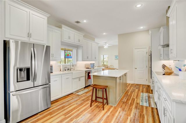 1153 County Road 150, Alvin, TX 77511