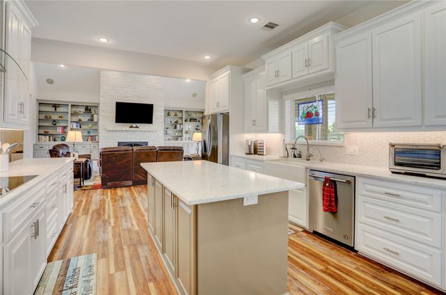 1153 County Road 150, Alvin, TX 77511