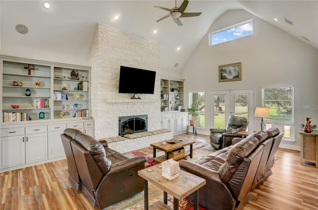 1153 County Road 150, Alvin, TX 77511