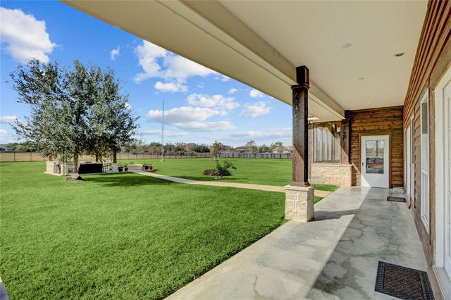 1153 County Road 150, Alvin, TX 77511