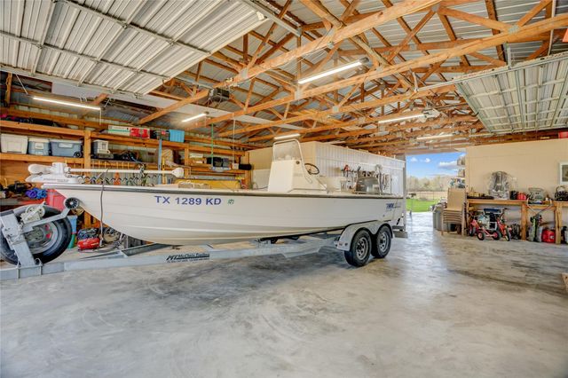 1153 County Road 150, Alvin, TX 77511