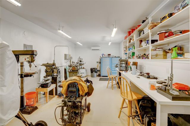 1153 County Road 150, Alvin, TX 77511